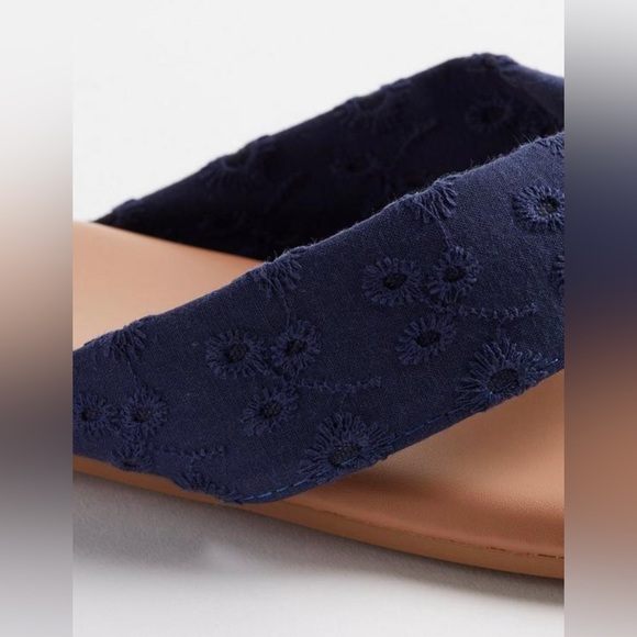 Torrid Eyelet Flip Flop (WW) - Picture 6 of 6